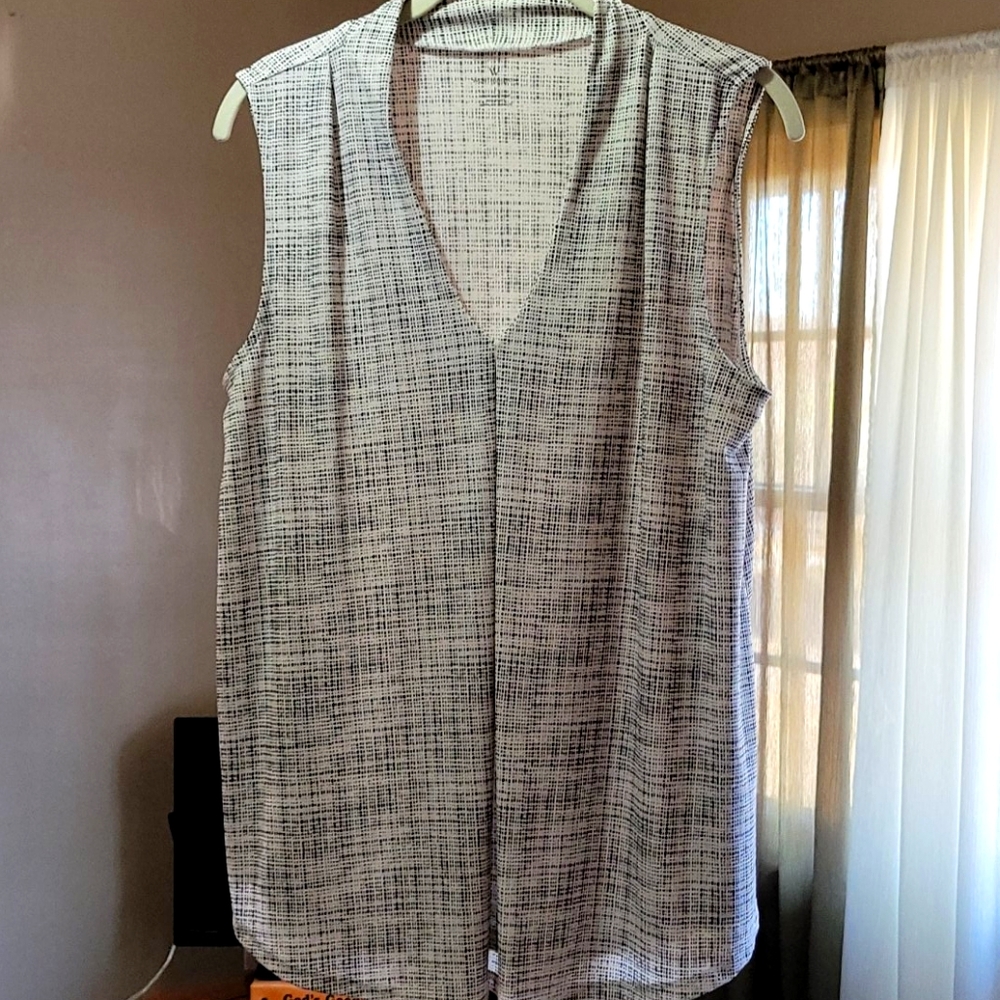 Black and White Patterned Dress Shirt